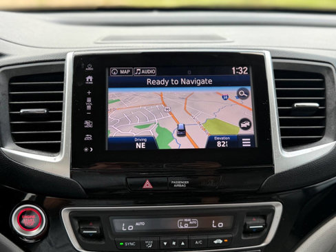 Used 2018 Honda Pilot Touring image 13