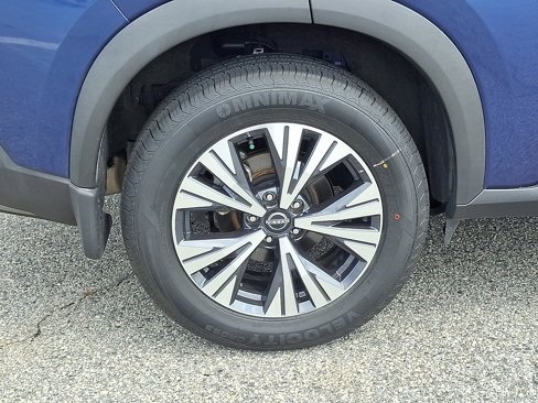 Certified 2023 Nissan Rogue SV image 28