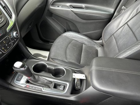 Used 2020 Chevrolet Equinox Premier w/ Premier Redline Edition image 15