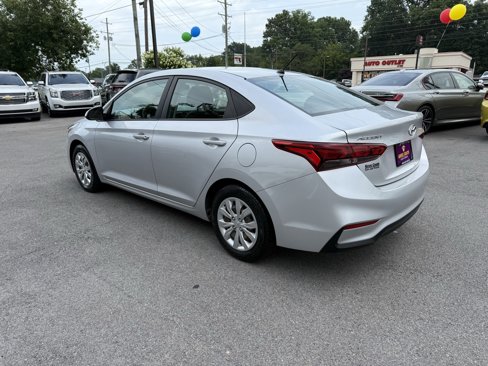 Used 2021 Hyundai Accent SE image 5