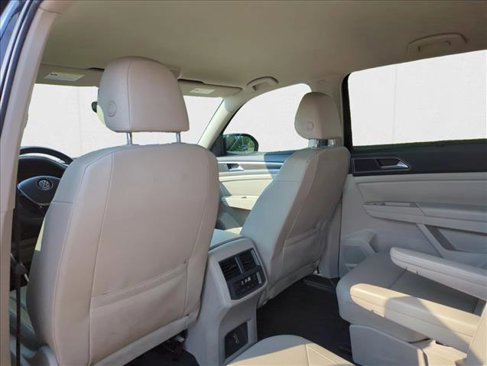 Used 2019 Volkswagen Atlas SE w/ Towing Package image 16