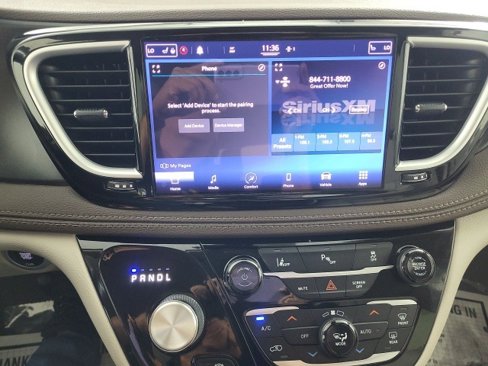 Used 2021 Chrysler Pacifica Touring w/ Cold Weather Group image 26