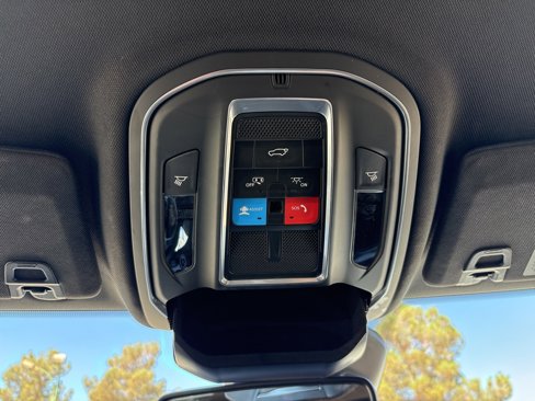 Used 2022 Jeep Grand Cherokee L Laredo image 37