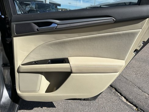 Used 2014 Ford Fusion SE image 26