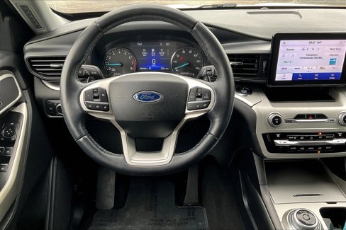Used 2020 Ford Explorer XLT image 5