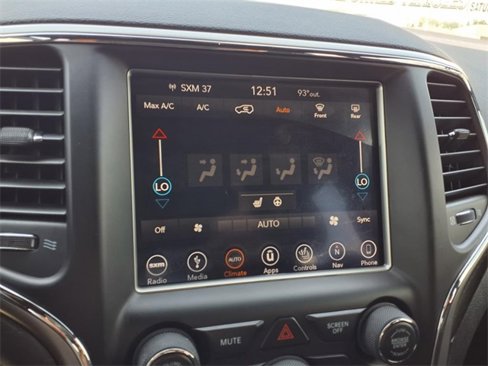 Used 2018 Jeep Grand Cherokee Altitude image 19