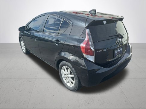 Used 2015 Toyota Prius C Four image 9