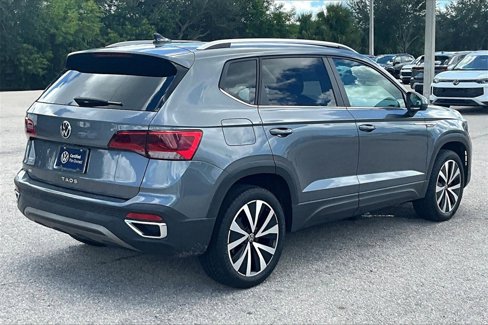 Certified 2023 Volkswagen Taos SE w/ Panoramic Sunroof Package image 5
