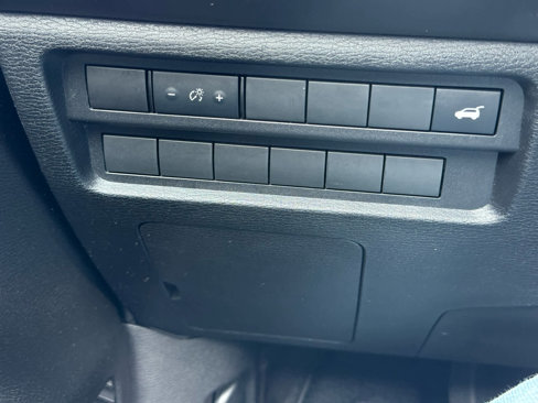 Used 2022 Mitsubishi Outlander SEL image 30