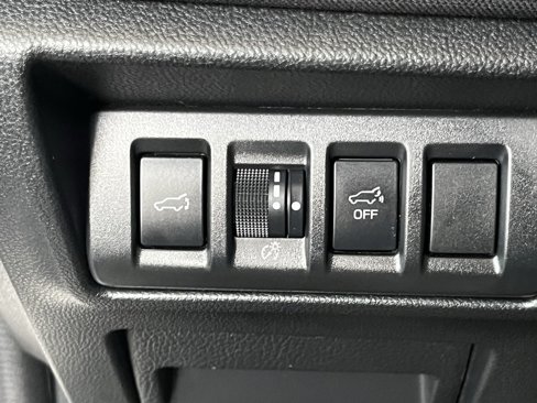 Certified 2025 Subaru Outback Premium image 21