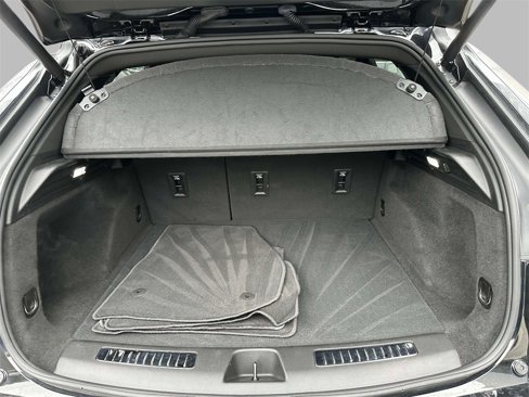 Certified 2022 Cadillac XT4 Sport w/ Enhanced Visibility Package image 17