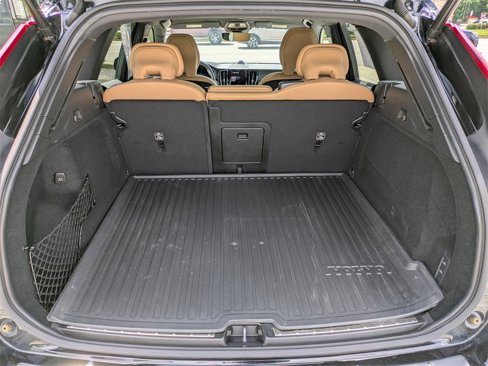 Certified 2022 Volvo XC60 B6 Inscription w/ Advanced Package image 13