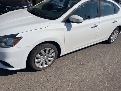 Used 2018 Nissan Sentra S image 3