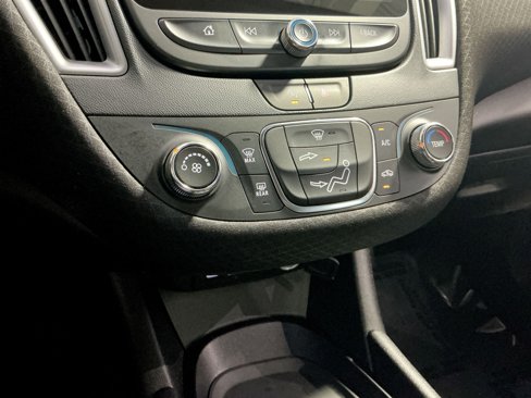 Used 2023 Chevrolet Malibu LS image 29