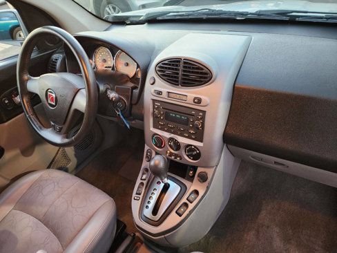 Used 2005 Saturn Vue AWD V6 w/ Comfort Pkg image 14