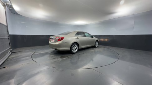 Used 2013 Toyota Camry XLE image 9