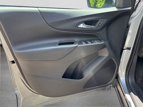 Used 2023 Chevrolet Equinox LT image 24