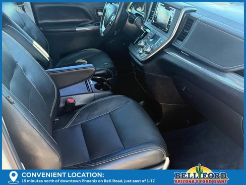Used 2019 Toyota Sienna SE image 7