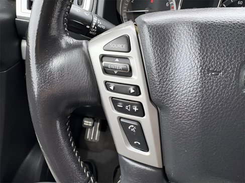 Used 2018 Nissan Titan PRO-4X image 17