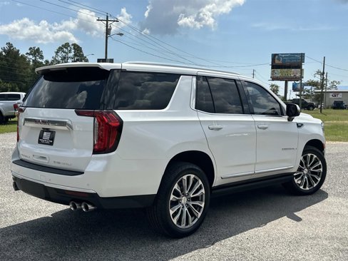 Used 2021 GMC Yukon Denali w/ Denali Premium Package image 8