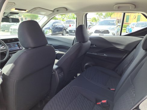 Used 2022 Nissan Kicks SV image 6