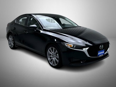 Used 2019 MAZDA MAZDA3 Sedan image 3