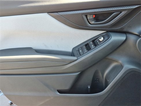 Used 2020 Subaru Crosstrek 2.0i Premium w/ Moonroof Package 2 image 12