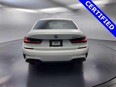 Certified 2022 BMW 330i Sedan w/ M Sport Package image 4