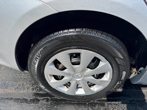 Used 2009 Toyota Corolla LE image 9