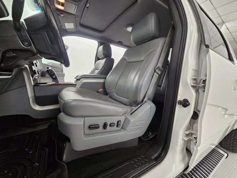 Used 2013 Ford F150 Lariat w/ Luxury Equipment Group image 19
