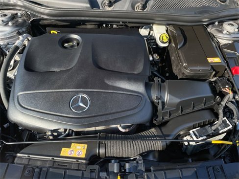Used 2016 Mercedes-Benz GLA 250 4MATIC image 30