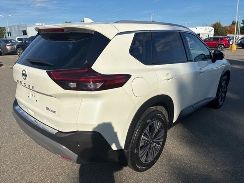 Certified 2021 Nissan Rogue SV w/ Premium Package image 7