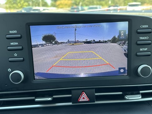 Used 2021 Hyundai Elantra SEL image 29