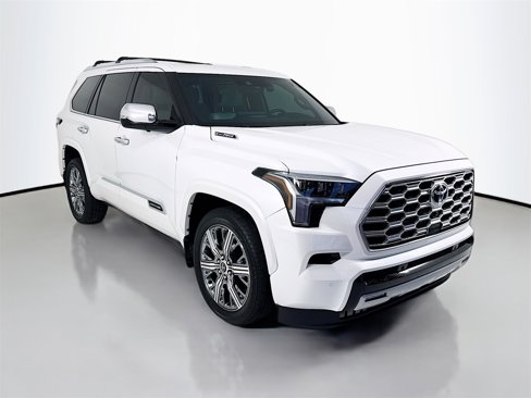 Used 2024 Toyota Sequoia Capstone image 1