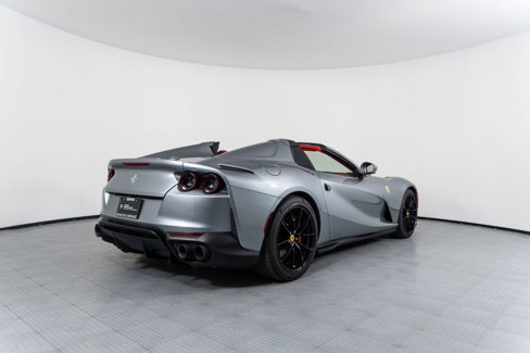 Used 2021 Ferrari 812 GTS image 2