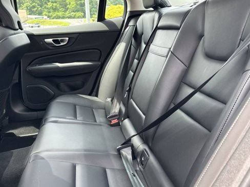 Certified 2024 Volvo S60 B5 Core image 33