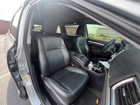 Used 2016 Toyota Highlander XLE image 21