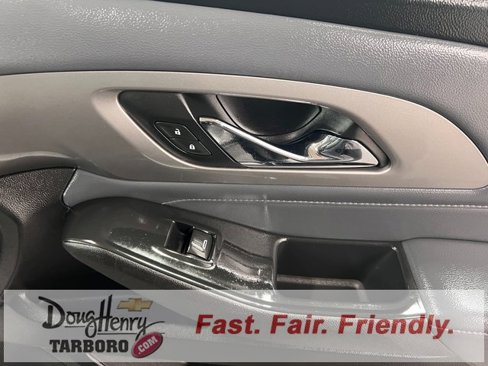 Used 2018 Chevrolet Traverse LT image 42