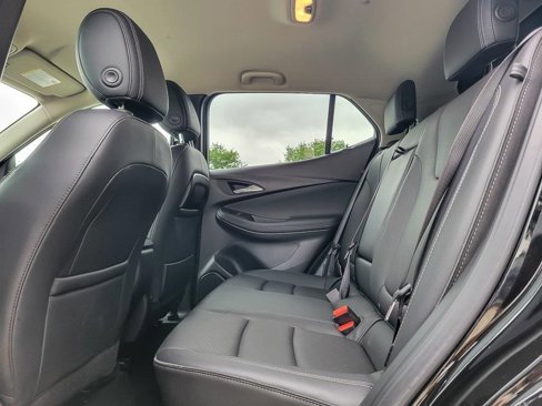 Used 2021 Buick Encore GX Essence image 10