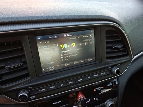 Used 2020 Hyundai Elantra Value Edition w/ Winter Weather Package image 17