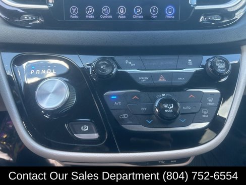 Used 2017 Chrysler Pacifica Touring-L image 24