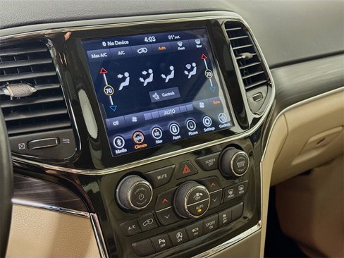 Used 2021 Jeep Grand Cherokee Limited image 16