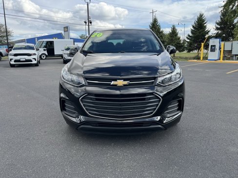 Used 2020 Chevrolet Trax LS image 2