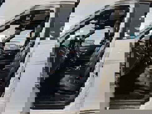 Used 2012 Mercedes-Benz C 250 Sedan image 7