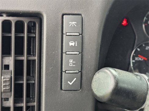 Used 2020 Chevrolet Express 2500 image 18