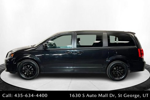 Used 2019 Dodge Grand Caravan GT image 2
