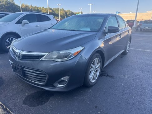 Used 2014 Toyota Avalon XLE image 2
