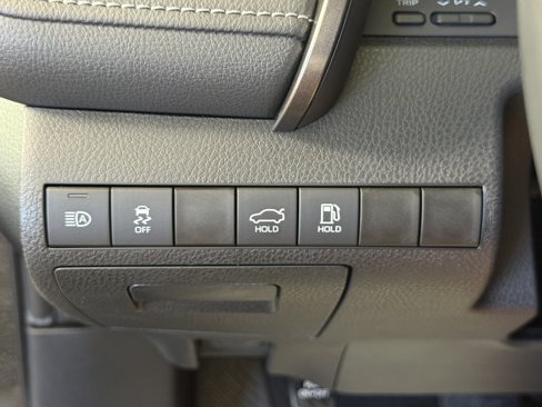 Used 2021 Toyota Camry SE image 23