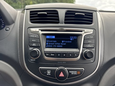 Used 2016 Hyundai Accent SE image 18