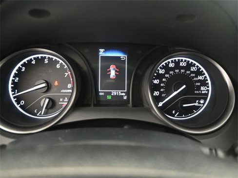 Used 2023 Toyota Camry SE image 6